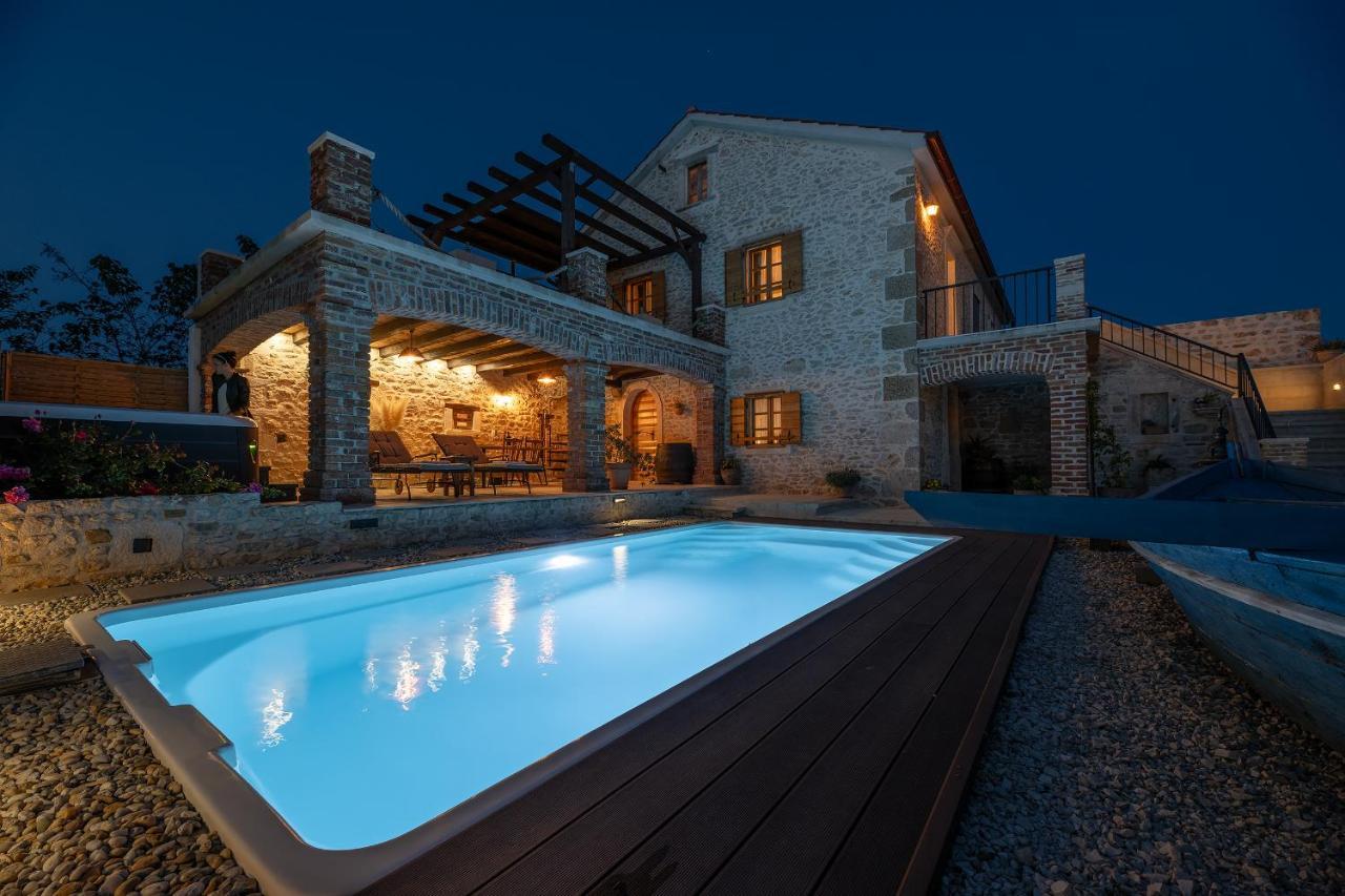 Villa Romantika Dalmacija 宁 外观 照片